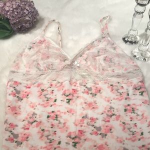 NWOT Jessica Simpson Sexy Lace Cami 💗
